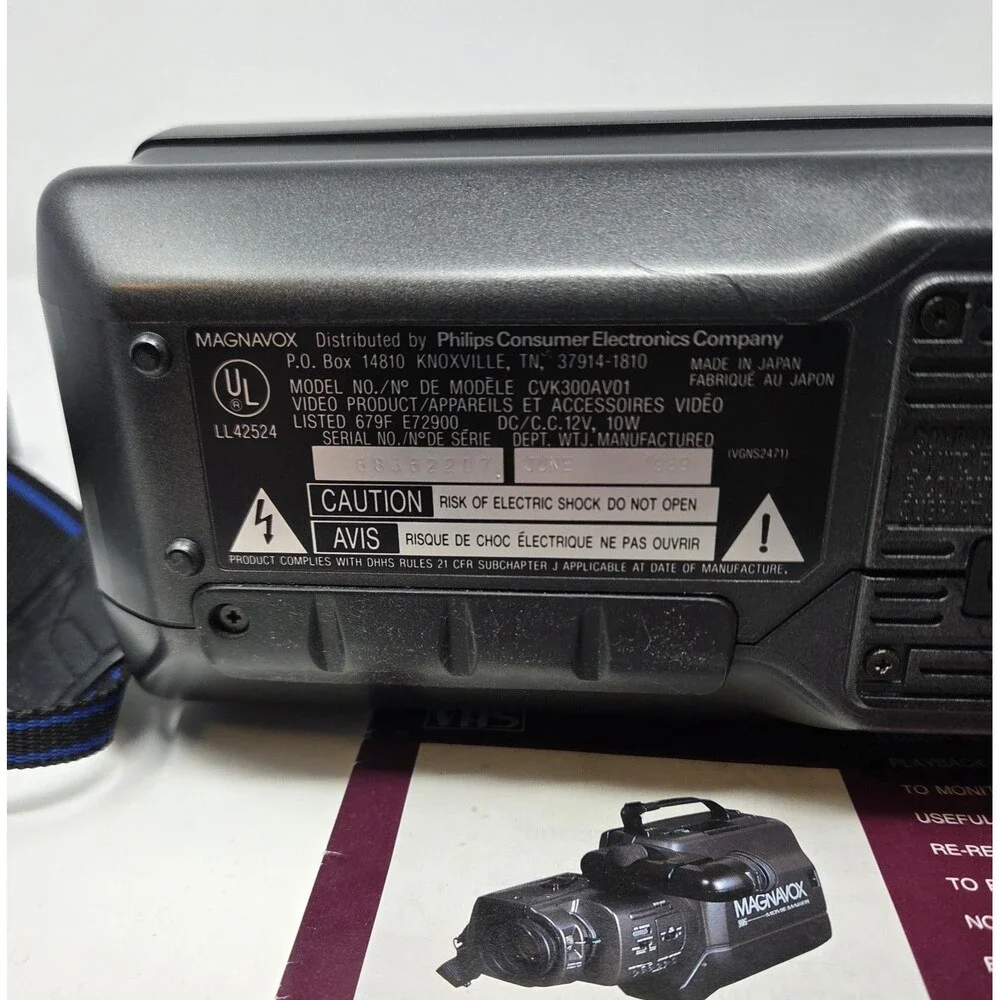 Magnavox CVK300AV01 VHS Movie Maker Camcorder 1989 w/ Manual Battery AS-IS